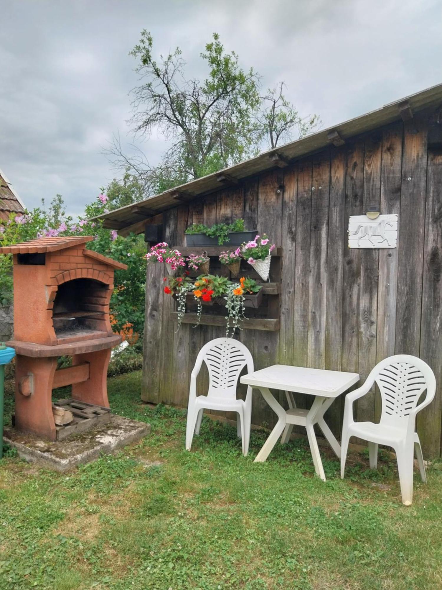 Guest House Happy Day Slunj Εξωτερικό φωτογραφία