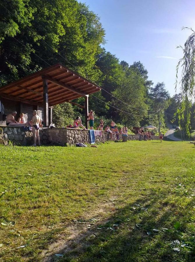 Guest House Happy Day Slunj Εξωτερικό φωτογραφία