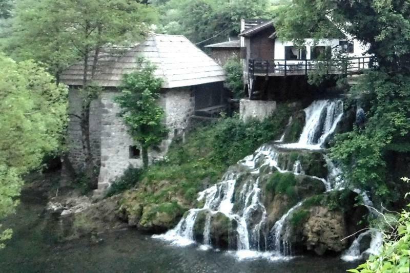 Guest House Happy Day Slunj Εξωτερικό φωτογραφία